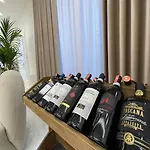 Reign Hotel 4*