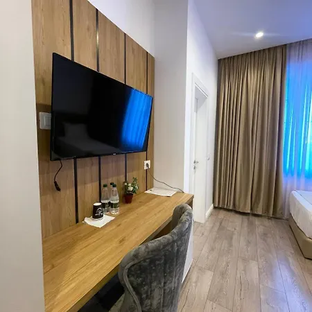 Otel Reign Vorë