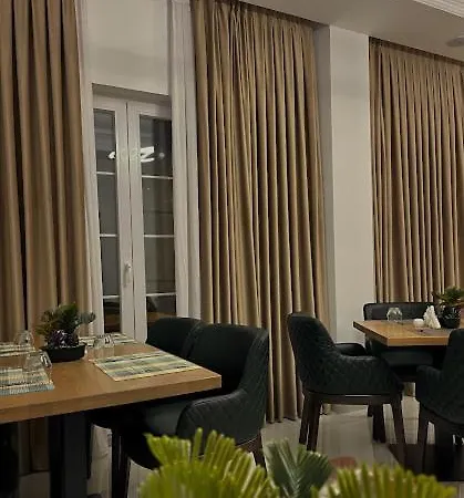 Reign Otel 4*